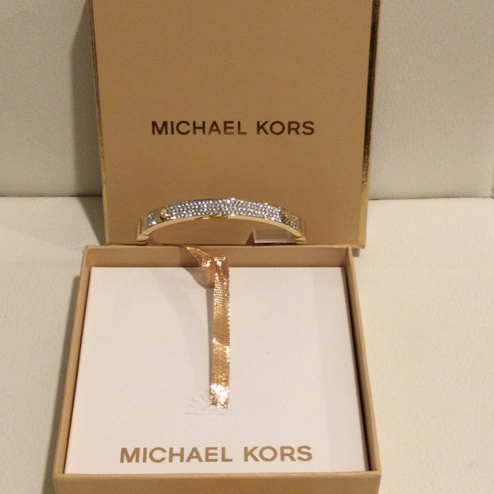 NWT Michael Kors Gold Tone Pave Bracelet - Picture 5 of 16
